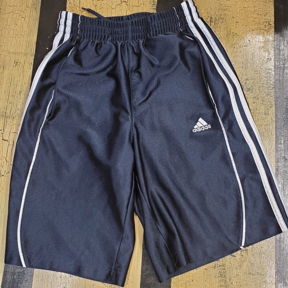 👦🩳 Adidas Boys M Athletic Shorts